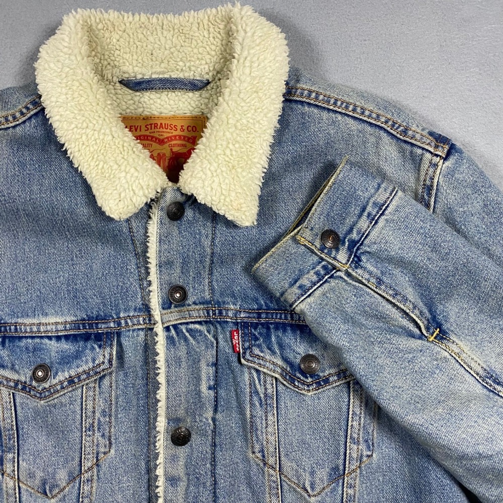 Levis Mens Sherpa Lined Trucker Jacket Light Wash Blue Denim Size L Lined Coat